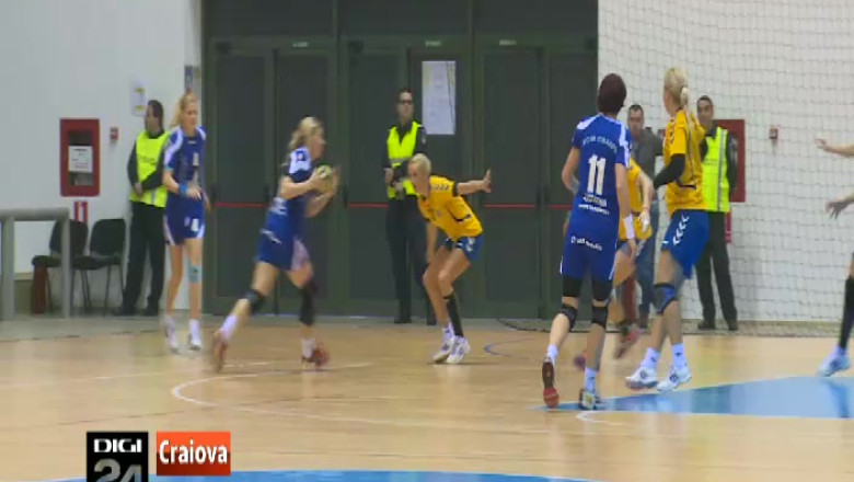 Derby oltenesc la handbal cu o favorita clara Imagine