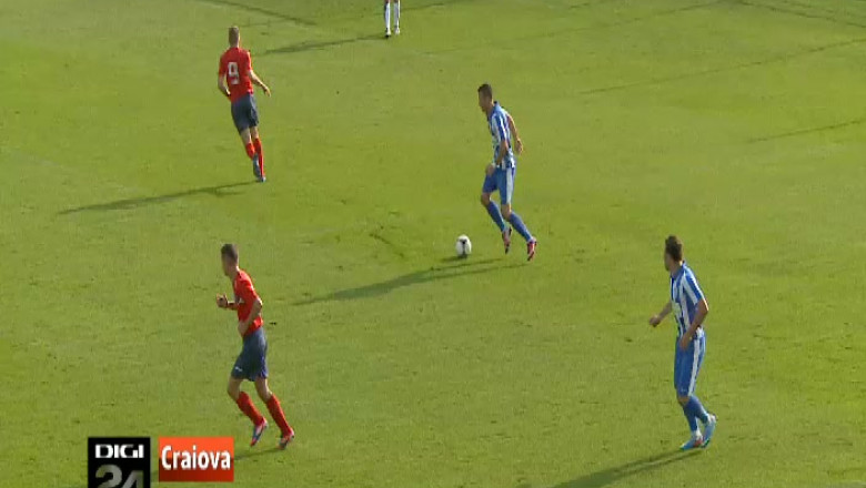 Derby oltenesc pe stadionul „Ion Oblemenco” din Craiova. CS „U” joaca pe teren propriu cu CSM Ramnicu Valcea Imagine
