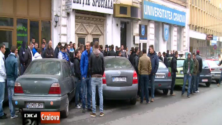 Derby-ul Craiovei se va juca cu casa inchisa Imagine