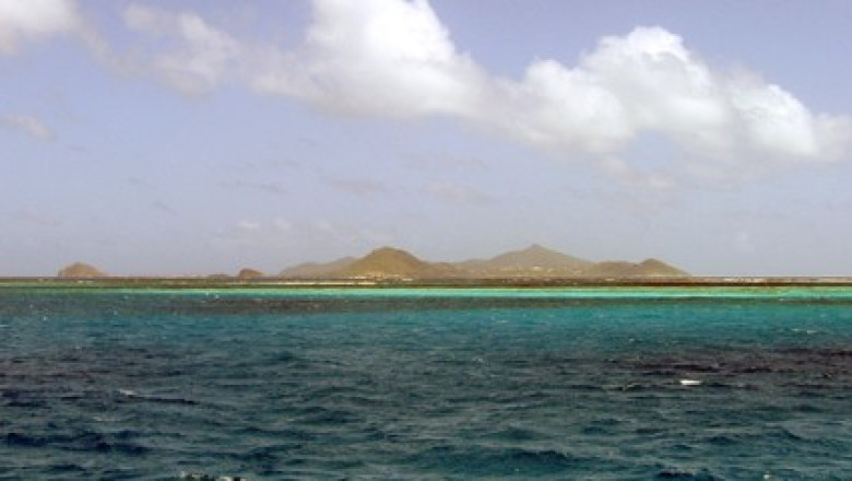 Descoperire macabra in Caraibe: 11 cadavre aflate intr-o stare avansata de descompunere au fost gasite intr-o barca esuata Imagine