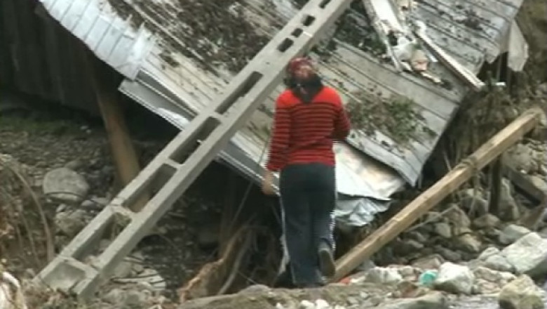 Despagubiri de doar cateva sute de lei pentru gospodariile distruse din Vaideeni Imagine