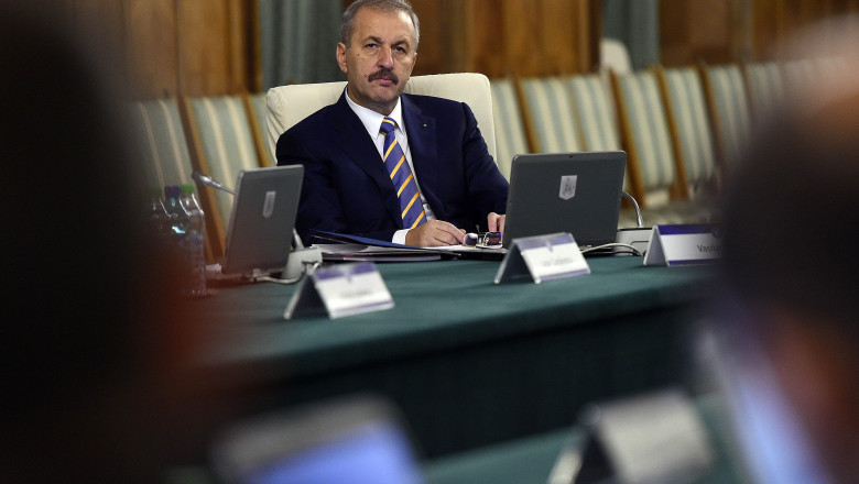 Despartirea de Iliescu: gata cu paravanul, incepe examenul nostru Imagine