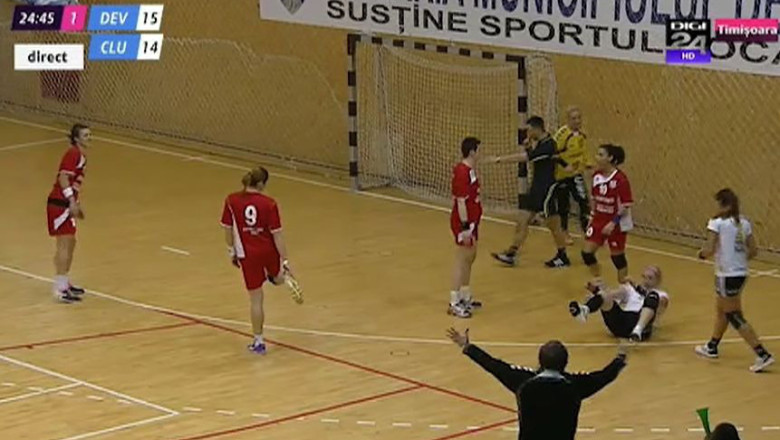 Deva reintra in carti pentru play-off. 33-30 cu ”U” Cluj Imagine