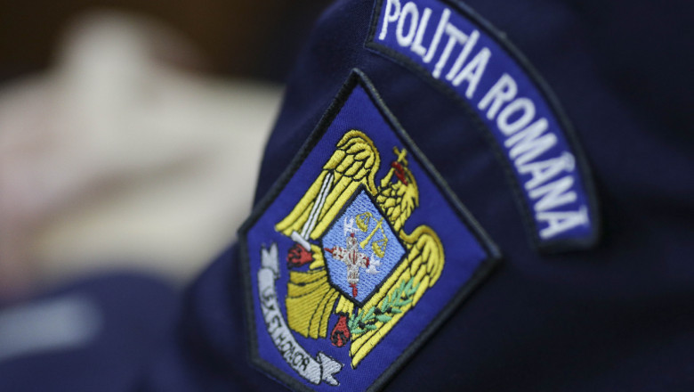 Deva: Un tanar care ameninta ca se arunca de pe un bloc dezafectat a cazut in timpul negocierilor si e in stare grava la spital