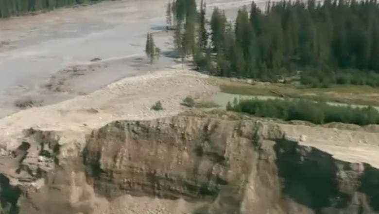 Dezastru ecologic in Canada. Un dig de la o mina de cupru s-a rupt si a poluat mai multe lacuri Imagine
