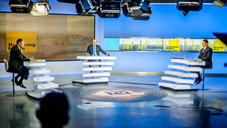 DEZBATERE PONTA-IOHANNIS. Impresiile celor doi protagonisti pe Facebook Imagine