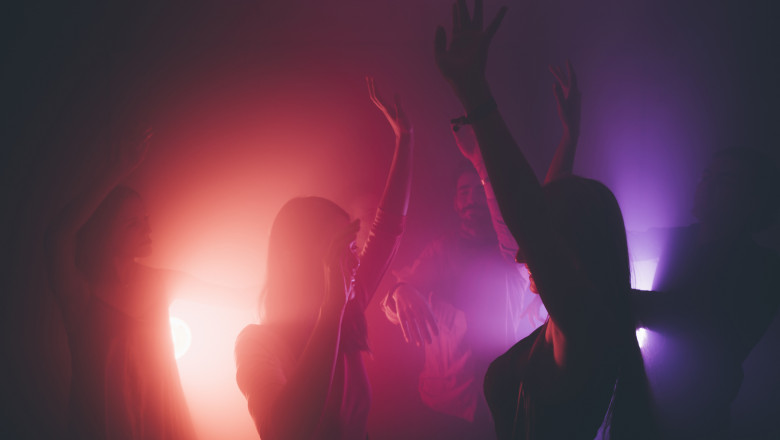 Dezmat cu prostituate. Mai multi parlamentari britanici sunt acuzati ca folosesc vizitele in strainatate pentru a face turism sexual Imagine