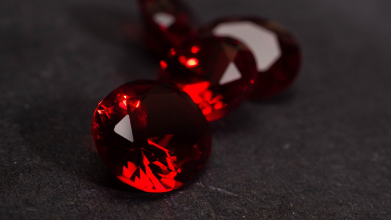 Diamante care finanteaza razboiul. Cum incearca Rusia, cel mai mare producator de nestemate, sa evite blocarea exportului Imagine