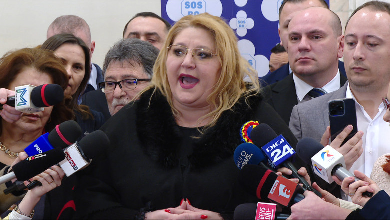 Diana Sosoaca, derapaj in Parlament. Presedinta SOS Romania a jignit jurnalistii si l-a laudat din nou pe Ceausescu Imagine