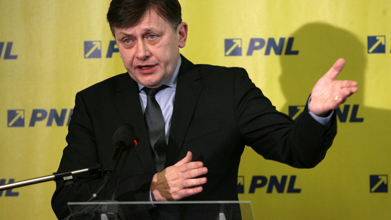 Dictionar PNL: „parsiv” si „parsivel”. C. Antonescu: Atunci cand e vorba de ditamai partidul, nu poti sa spui decat „parsiv” Imagine