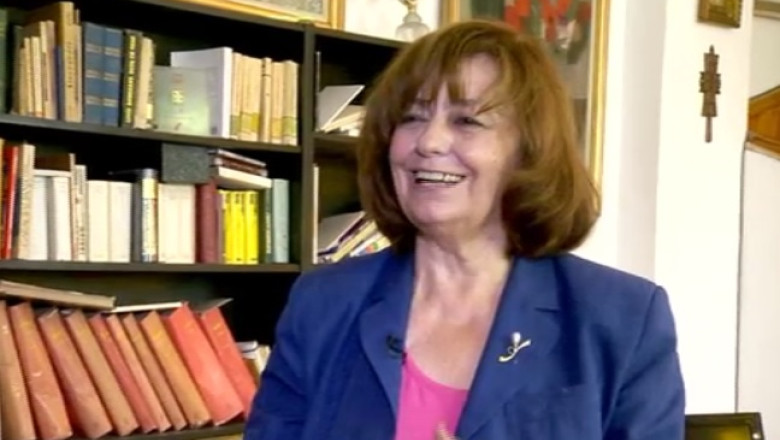 DIGICULT. Ana Blandiana: „Nu mi s-a parut o rusine sa fiu naiva” Imagine