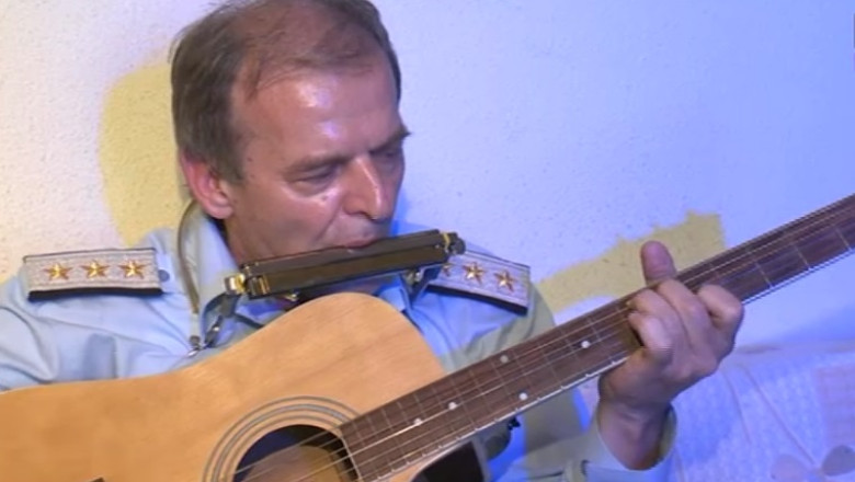 Digicult. Dincolo de meseria de pompier Imagine