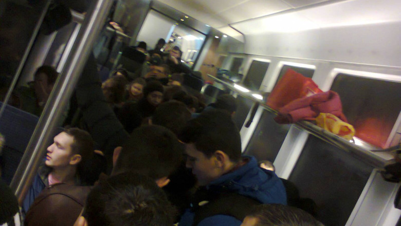 DigiVOX. Cum se circula pe ruta Bratca-Oradea: „Nu avem loc sa urcam in tren” Imagine