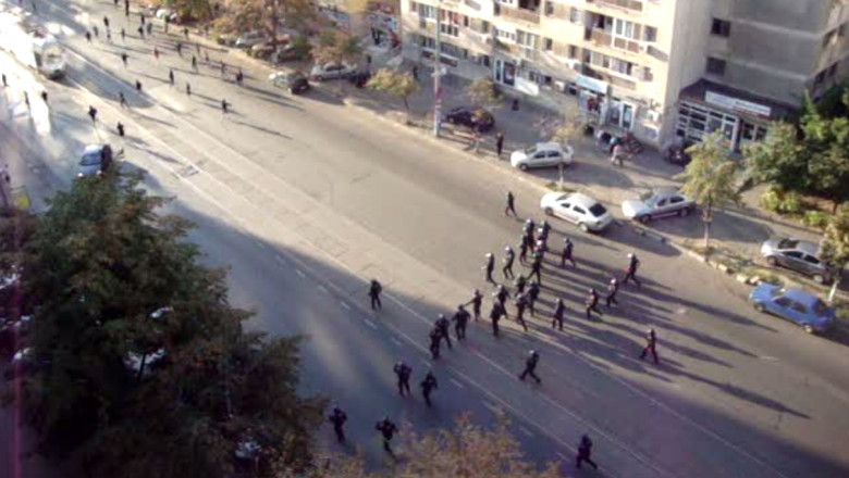 DIGIVOX. Imagini de la confruntarile din Pantelimon, dintre suporteri si jandarmi Imagine