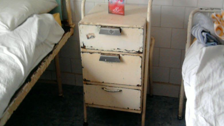 DIGIVOX. Paturi ruginite si igrasie pe pereti. Cum arata sectia de Psihiatrie a Spitalului Judetean Focsani Imagine