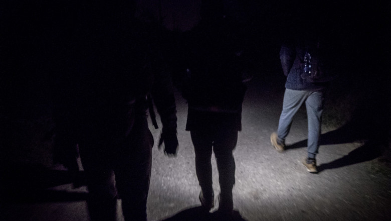 DIICOT si DNA ancheteaza ofiteri MAI implicati intr-o ampla retea de trafic de migranti organizata pe teritoriul Romaniei Imagine