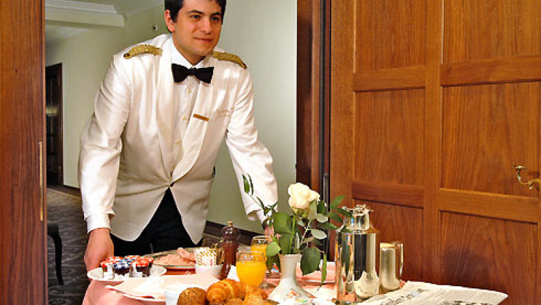 Din cauza problemelor financiare, hotelul Hilton din New York renunta la room-service Imagine