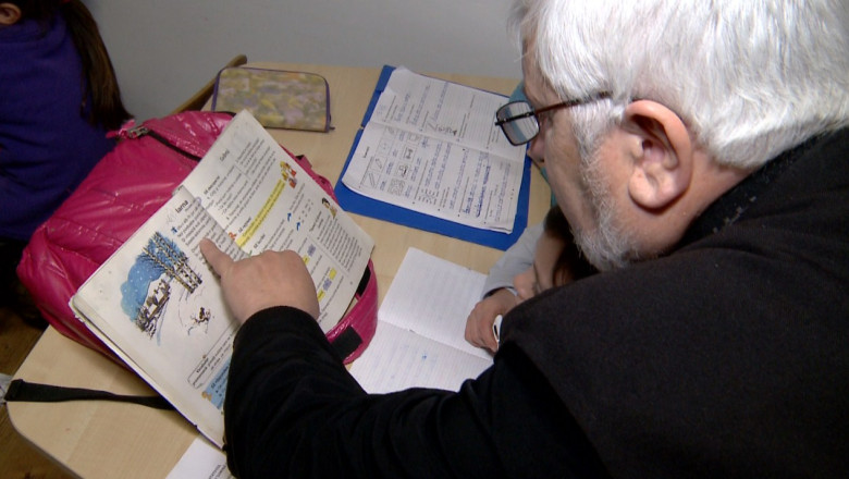 Din dragoste pentru semeni. Un preot din Iasi a infiintat un centru de zi pentru  copiii defavorizati Imagine