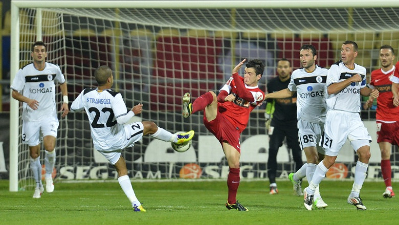 Dinamo a fost invinsa de CSM Ramnicu Valcea, echipa lui Claudiu Niculescu Imagine