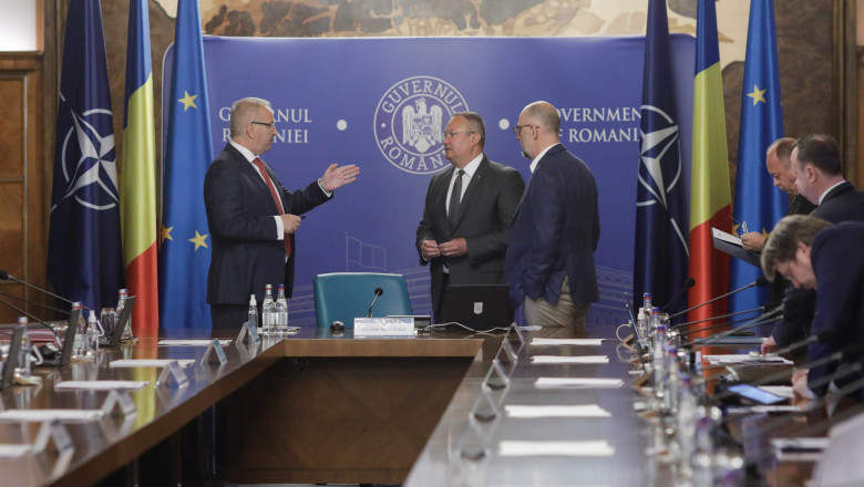 Dincu crede ca nu va fi remaniat de la sefia MApN. „Nu ma astept sa fiu schimbat, dar pentru mine nu este o tragedie” Imagine