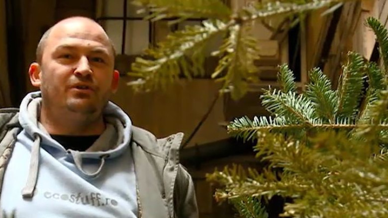 Dintre globuri si beteala... printre carti Imagine