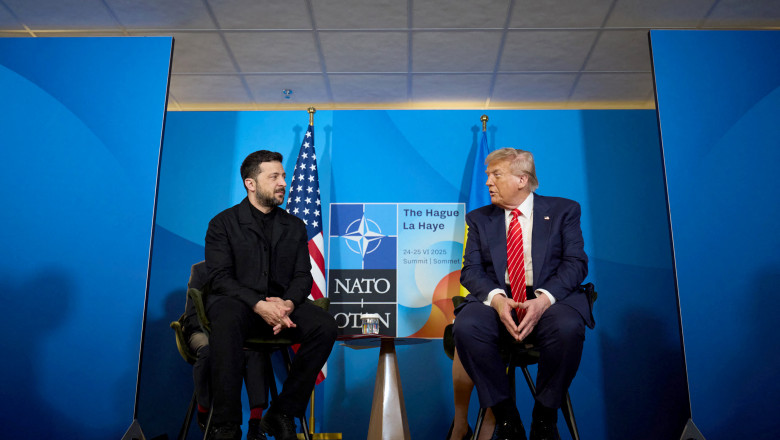 Diplomatia vizuala a lui Volodimir Zelenski. Presedintele ucrainean a ales sa-si schimbe stilul vestimentar la summitul NATO Imagine