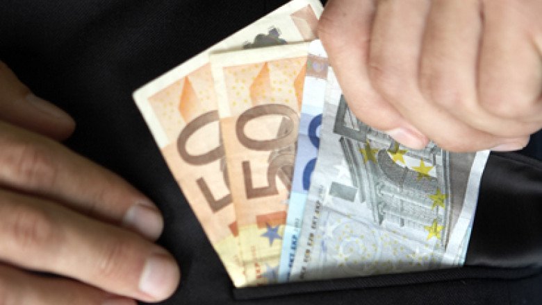 Directorii executivi din Romania castiga in medie 118.000 de euro pe an Imagine