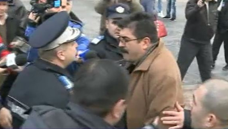 Directorul CE Oltenia, imbrancit la un protest al minerilor. Angajatii se tem pentru locul de munca Imagine