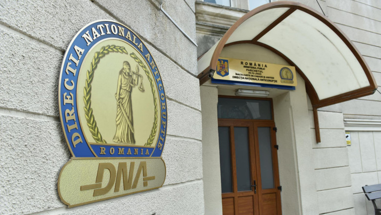 Directorul interimar al CFR, acuzat de coruptie. Cu sprijinul unui adjunct si-a asigurat un loc in companie si dupa interimat Imagine