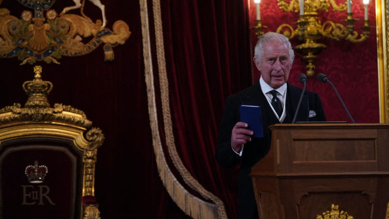 Discursul regelui Charles al III-lea dupa ce a fost proclamat monarh: Ma voi stradui sa urmez exemplul mamei mele Imagine