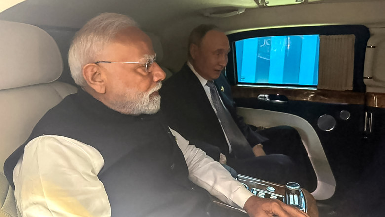 „Discutii profunde” in limuzina lui Putin. Imagini fara precedent cu premierul indian Narendra Modi, alaturi de presedintele rus Imagine