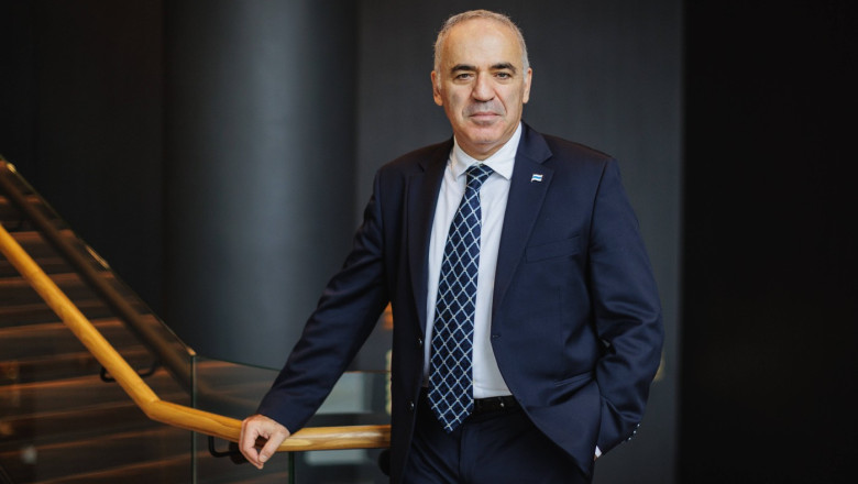 Disidentul rus Garry Kasparov, despre alegerea lui Nicusor Dan: Romanii sunt in general pro-europeni si satui de vechea garda Imagine