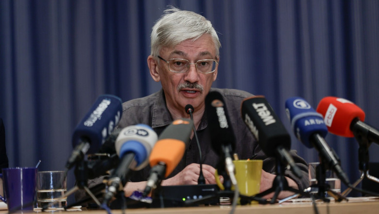 Disidentul rus Oleg Orlov, eliberat saptamana trecuta, spune ca sunt discutii pentru noi schimburi de detinuti intre Rusia si Occident Imagine