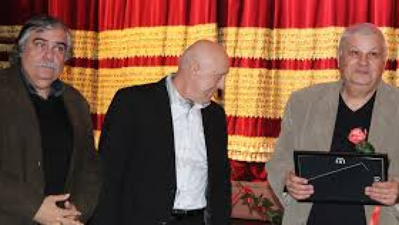 Distinsi cu ordinul „Meritul Cultural" Imagine