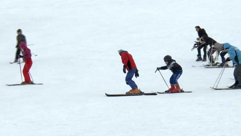 Distractie si zapada pe partiile de la Vatra Dornei Imagine