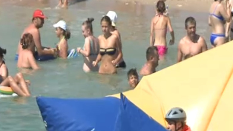 Distractii periculoase la mare. Multi turisti se aleg cu fracturi dupa ce practica sporturi extreme Imagine