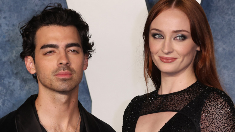 Divortul dintre Sophie Turner si Joe Jonas se complica. Actrita vrea sa-si creasca cei doi copii in Regatul Unit Imagine