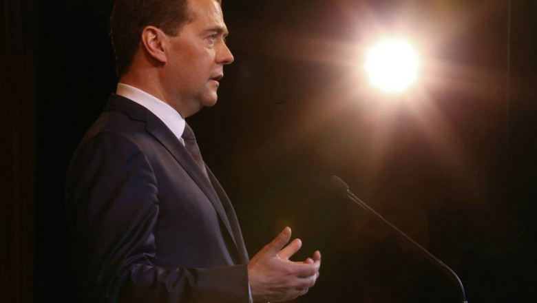 Dmitri Medvedev: Rusia a interzis de azi importurile alimentare din UE, SUA, Norvegia, Canada si Australia Imagine
