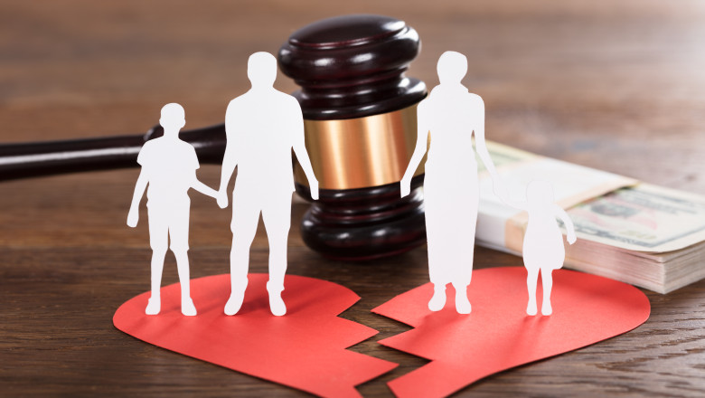 Doar jumatate dintre romani sunt casatoriti. In Bucuresti, 15% din populatie a trecut printr-un divort Imagine