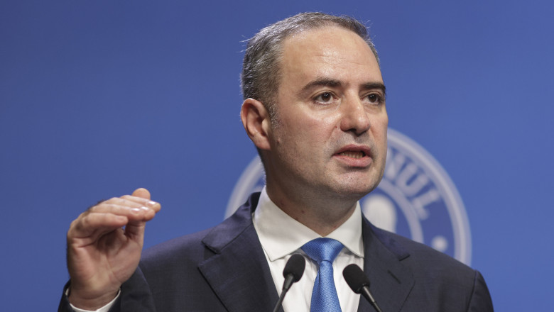 DOCUMENT Guvernul a adoptat rectificarea bugetara. Alexandru Nazare: 150 miliarde lei merg pentru investitii. Cum sunt impartite sumele Imagine