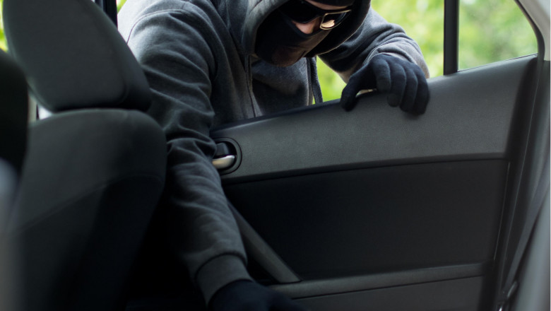 Doi colegi de serviciu si-au inscenat un furt de 20.000 de lei. Ancheta politistilor a scos adevarul la iveala Imagine