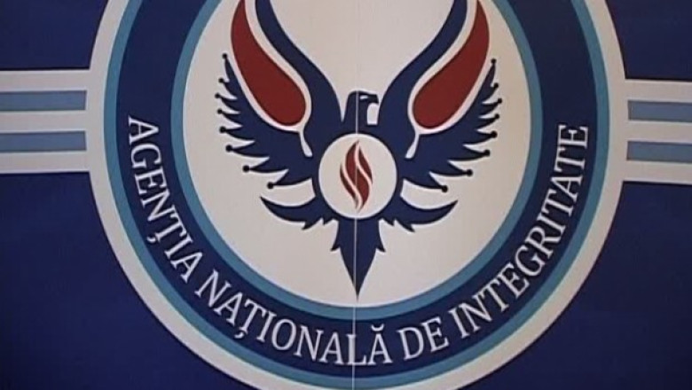 Doi deputati si un senator, gasiti incompatibili de ANI Imagine