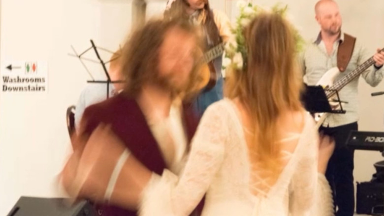 Doi miri au platit o avere pentru fotografiile de nunta in care nici macar nu s-au recunoscut Imagine