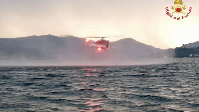 Doi morti si doi disparuti dupa ce o ambarcatiune s-a scufundat pe Lacul Maggiore din Italia. Oamenii sarbatoreau o zi de nastere Imagine