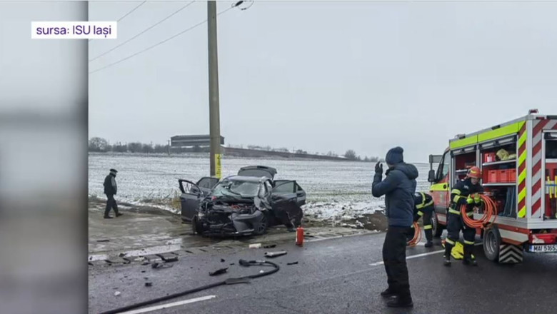 Doi oameni au murit si alti 3 au fost grav raniti dupa ce un microbuz si un autoturism s-au ciocnit Imagine