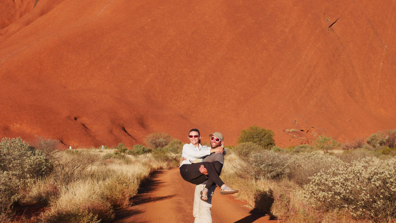 Doi romani au pedalat 11.000 km, pe triciclete, traversand Australia: “Timpul parca sta in loc si devii una cu universul” Imagine