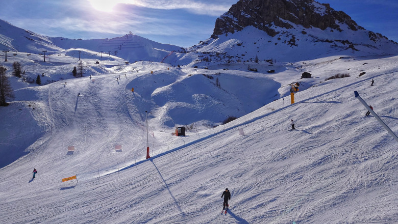 Doi schiori au murit in urma unei avalanse in muntii Dolomiti din Italia Imagine