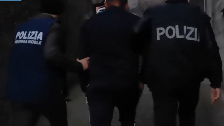 Doi soti romani au fost arestati in Italia dupa ce politia a vazut filmarile din telefonul femeii Imagine