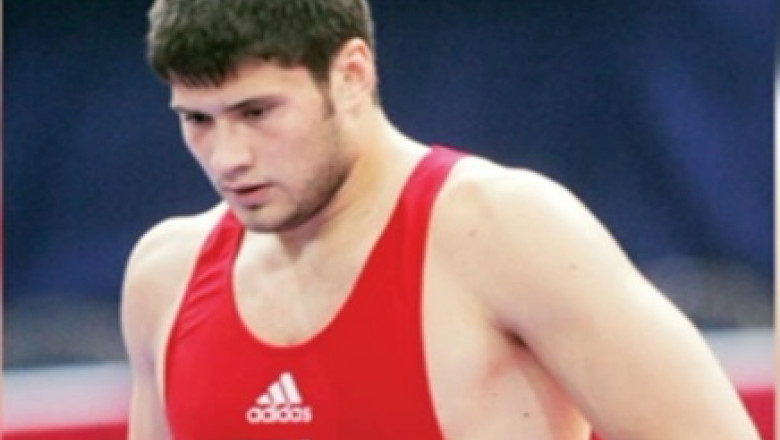 Doi sportivi din lotul national de lupte greco-romane, retinuti dupa ce au batut un politist Imagine