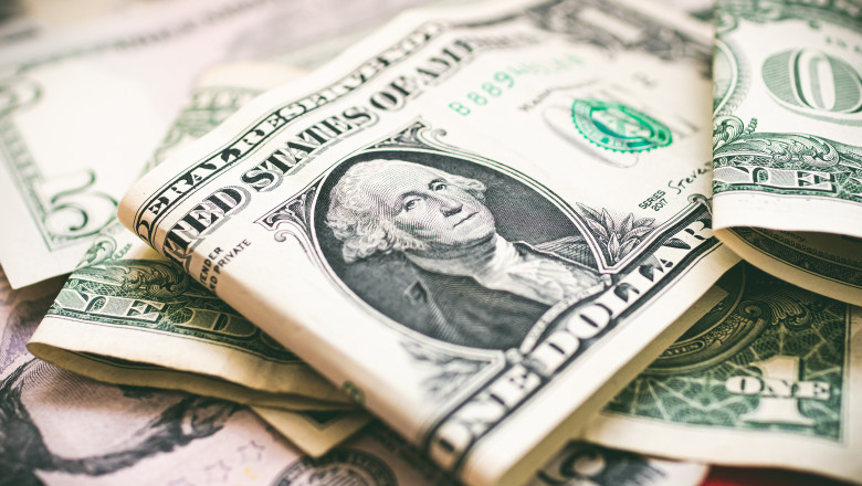 Dolarul american se prabuseste: a atins cel mai scazut nivel din ultimii trei ani. „Piata transmite un semnal clar” Imagine